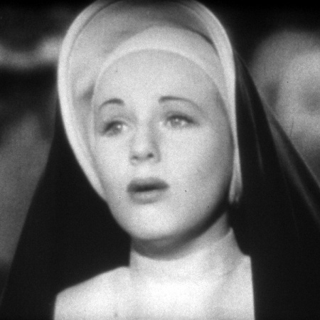 Ave Maria (Film 16) | Bd-cine.com