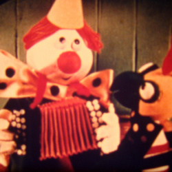 Kiri le Clown "Aux Gendarmes et aux Voleurs"