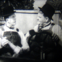 Un Bateau qui fuit & Laurel et Hardy Cambrioleurs