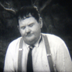 La Flotte est dans le Lac & Laurel et Hardy et la vieille Dame
