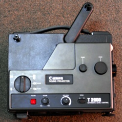 Canon T 2000