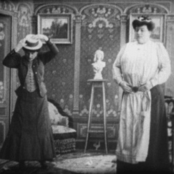 Une Femme énergique & Déménagement aérien