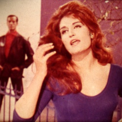 Scopitone de Dalida "Plus loin que la Terre"