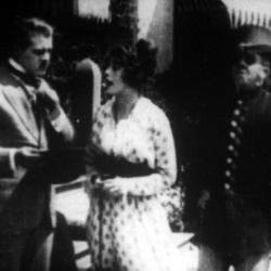 Charlot Garçon de Café