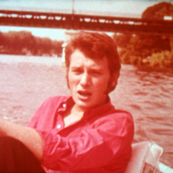 Scopitone de Johnny Hallyday "Un Amour d'été"