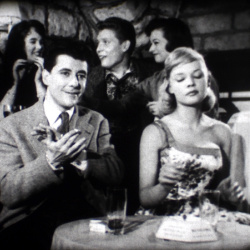 Mademoiselle Strip-tease