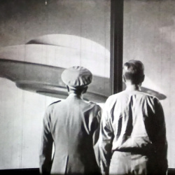 Soucoupes volantes attaquent (Les)