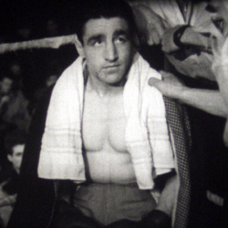 Homme aux Mains d'Argile (L')