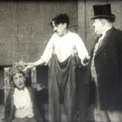 Charlot Garçon de Théâtre