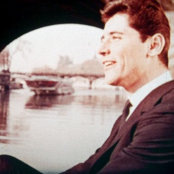 Scopitone de Sacha Distel "Ting Tong Bossa-nova"