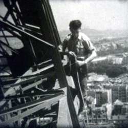 À l'Assaut de la Tour Eiffel