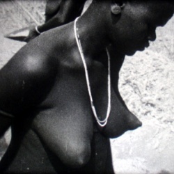 Tanekas et Hommes Bambous